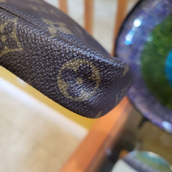 ❤️ Louis Vuitton Monogram Canvas Pochette Accessory (COA] - Picture 10 of 16